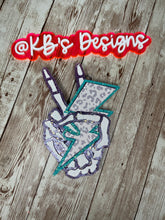 Load image into Gallery viewer, Skelly Peace Freshie