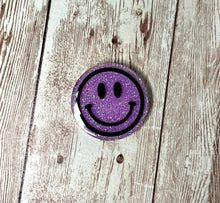 Load image into Gallery viewer, Smiley Face Badge Reel
